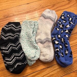 Fuzzy Comfy Socks 4 pack